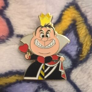 📌Disney Loungefly Pin Villains Chibi Queen Of Hearts